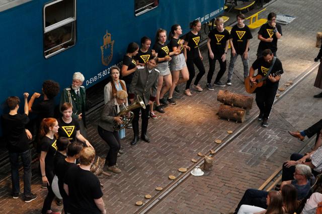 Theatervoorstelling Wilhelmina C: Lorenzo Marconi