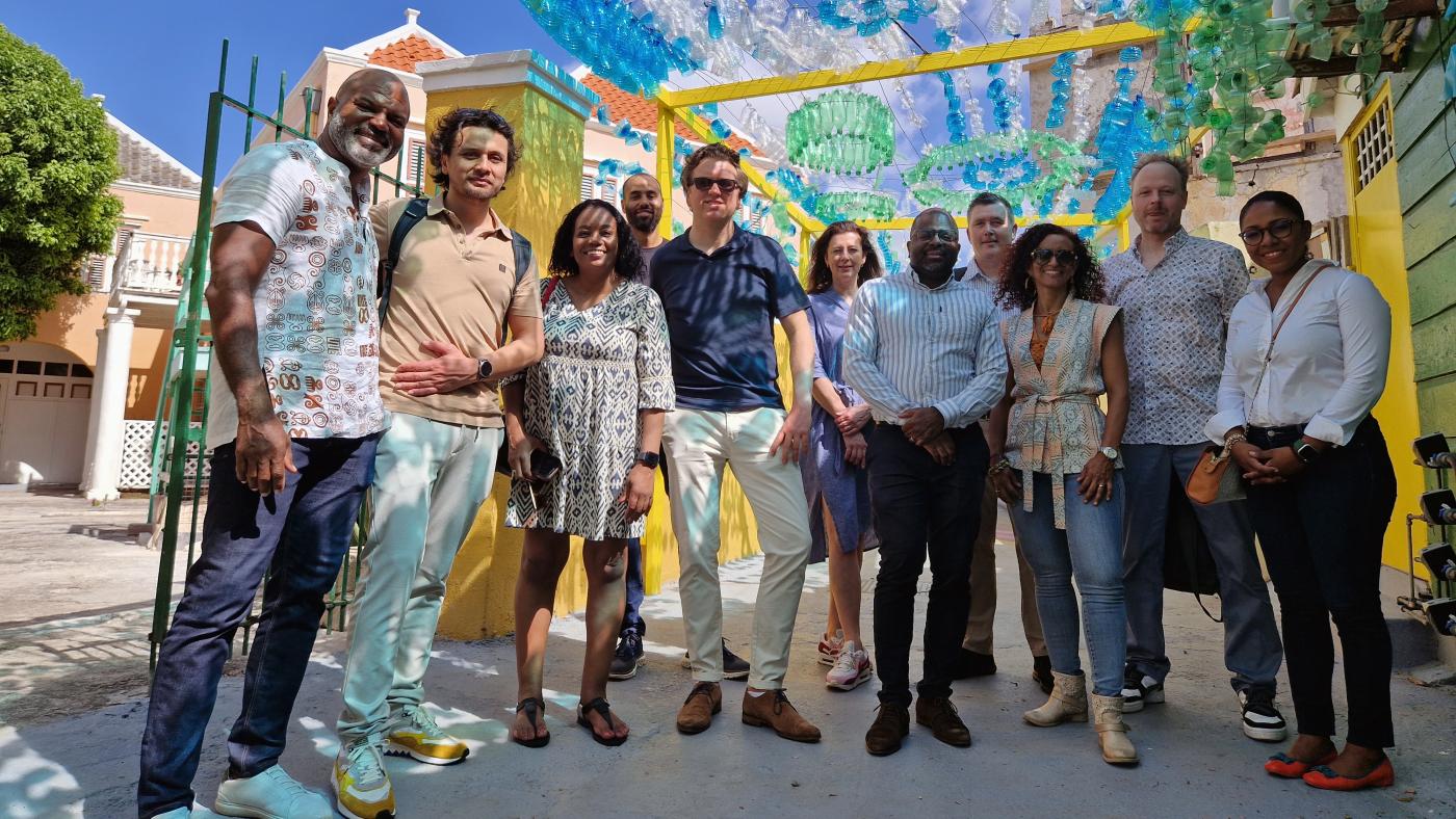 Kaya kaya & Fundason Ser’i Otrabanda