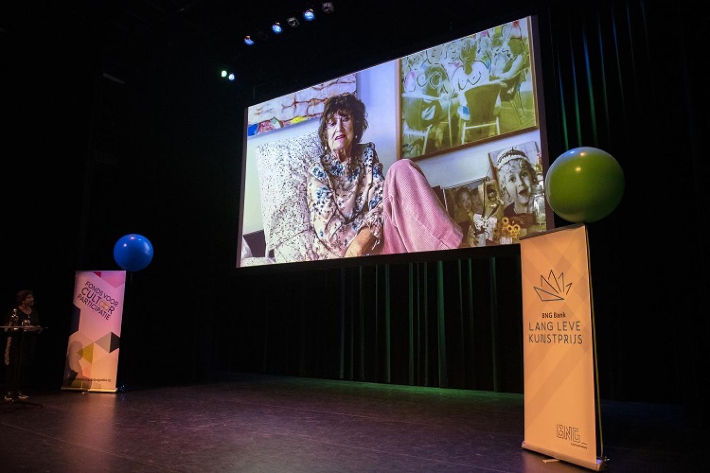 Juryvoorzitter Hedy d'Ancona geeft reactie op Age Friendly Cultural Cities vanuit huis