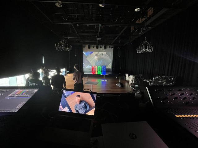 Spiegelproject WAUW! - leerlingen PrO Almere maken eigen voorstelling