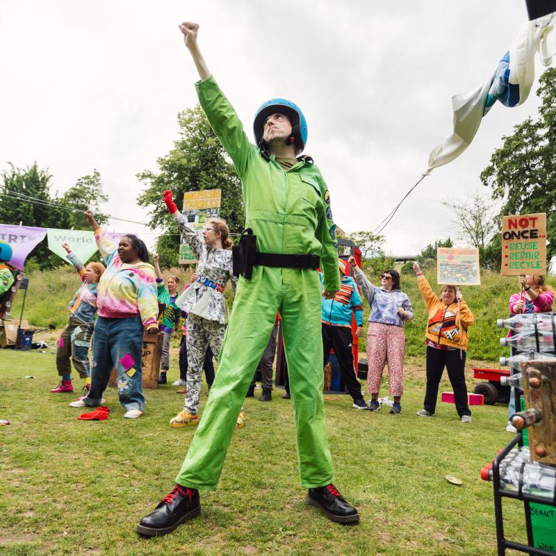 Mind the Gap - C: Tom Woolland