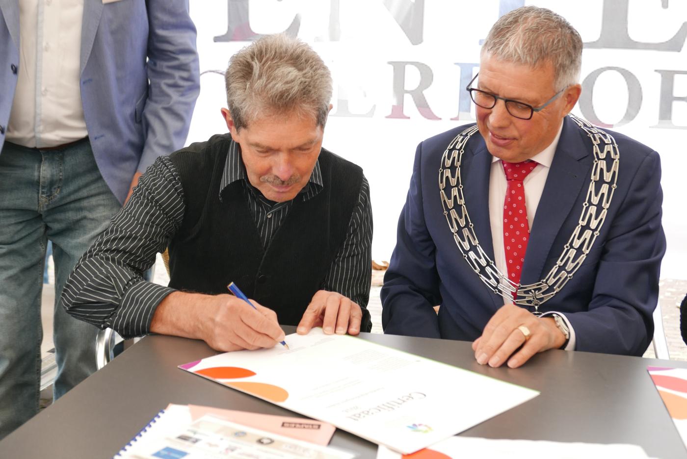 Handtekening om Enters erfgoed levend te houden